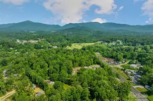 14 18 and 20 Luckenbach Dr, Fairview, NC 28730 - Photo 32