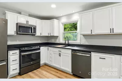 1837 6th Avenue NW, Hickory, NC 28601 - Photo 12