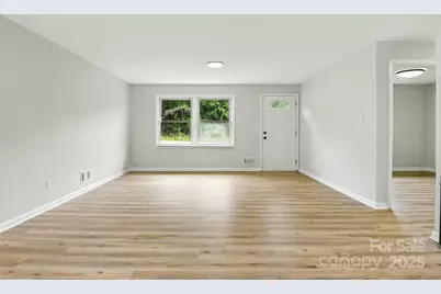 1837 6th Avenue NW, Hickory, NC 28601 - Photo 6