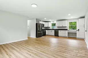 1837 6th Ave NW, Hickory, NC 28601 - Photo 8