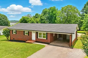 1837 6th Ave NW, Hickory, NC 28601 - Photo 2