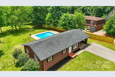 1837 6th Avenue NW, Hickory, NC 28601 - Photo 1