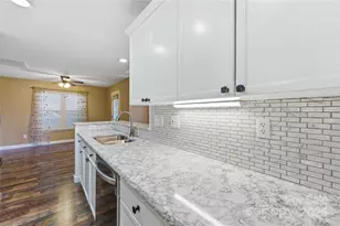 110 Whitehall Dr, Mooresville, NC 28117 - Photo 8