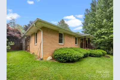 107 Edgehill Road, Hendersonville, NC 28739 - Photo 10