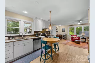 107 Edgehill Road, Hendersonville, NC 28739 - Photo 24