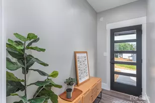 71 Scott Mdws Dr, Asheville, NC 28806 - Photo 2