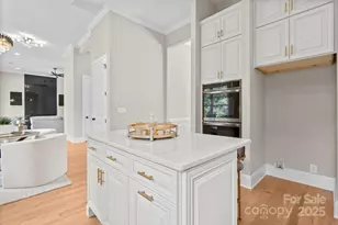 4015 Randolph Rd, Charlotte, NC 28211 - Photo 4