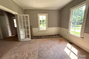 235 Jefferson Street E, York, SC 29745 - Photo 6