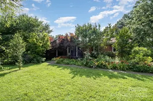19924 Floral Ln, Cornelius, NC 28031 - Photo 2
