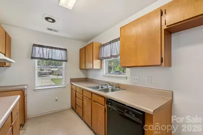 3420 Kentucky Avenue, Charlotte, NC 28216 - Photo 6