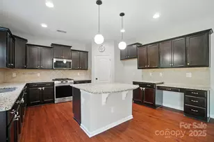 8115 Kelburn Ln, Charlotte, NC 28273 - Photo 12