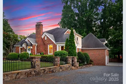 2100 Chesterfield Avenue, Charlotte, NC 28205 - Photo 1
