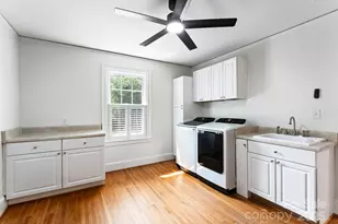 2100 Chesterfield Ave, Charlotte, NC 28205 - Photo 18