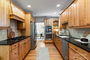 2100 Chesterfield Ave, Charlotte, NC 28205 - Photo 14