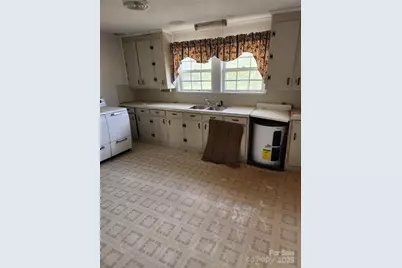 423 Tot Dellinger Road, Cherryville, NC 28021 - Photo 4