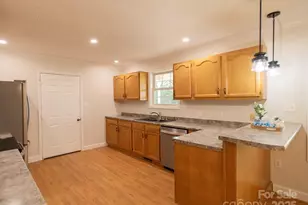 35 Sydney Ln, Asheville, NC 28806 - Photo 16