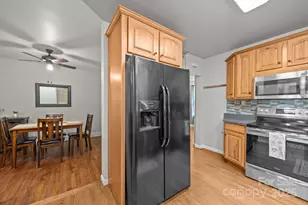 2 Enka Orchard St, Candler, NC 28715 - Photo 8