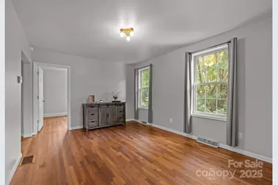 2 Enka Orchard Street, Candler, NC 28715 - Photo 6