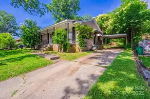 823 Yuma St, Charlotte, NC 28213 - Photo 2