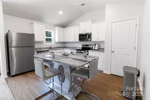 672 Lamorak Pl, Richburg, SC 29729 - Photo 2