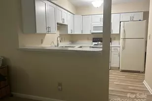 5864 Harris Grove Ln, Charlotte, NC 28212 - Photo 6