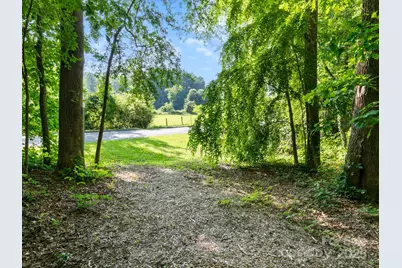 000 Old Town Way, Hendersonville, NC 28739 - Photo 8