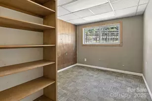 324 Whispering Hills Dr, Hendersonville, NC 28792 - Photo 10