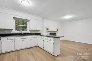 613 Davis St, Lancaster, SC 29720 - Photo 14