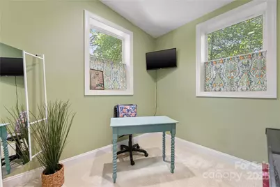 2034 Lanier Avenue, Charlotte, NC 28205 - Photo 22