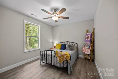 458 Summer Road, Hendersonville, NC 28792 - Photo 20