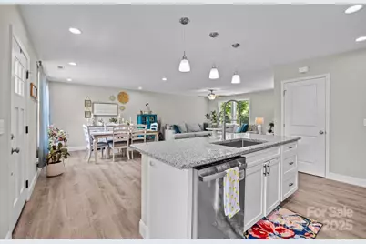 458 Summer Road, Hendersonville, NC 28792 - Photo 10