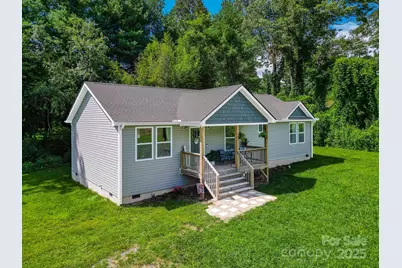 458 Summer Road, Hendersonville, NC 28792 - Photo 2