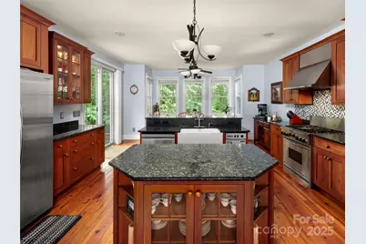 303 S Braeside Court, Asheville, NC 28803 - Photo 10