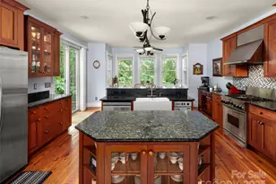 303 S Braeside Ct, Asheville, NC 28803 - Photo 10