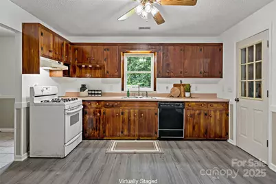 2526 Hankins Road, Marion, NC 28752 - Photo 8