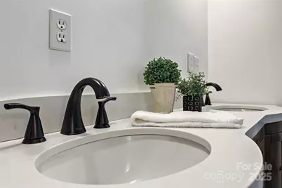 2526 Hankins Road, Marion, NC 28752 - Photo 14