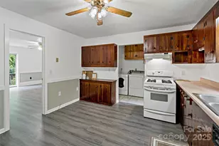 2526 Hankins Rd, Marion, NC 28752 - Photo 10