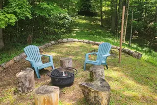 370 Woodland Hls Dr, Elk Park, NC 28622 - Photo 2