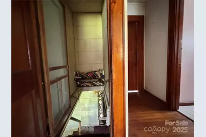 130 N 1st Street, Franklin, NC 28734 - Photo 32