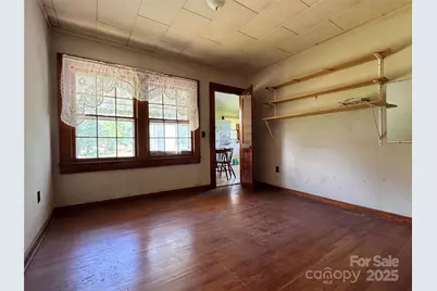 130 N 1st Street, Franklin, NC 28734 - Photo 30