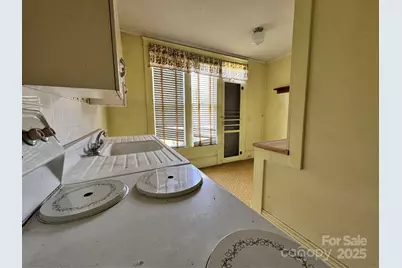 130 N 1st Street, Franklin, NC 28734 - Photo 48