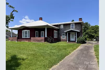 130 N 1st Street, Franklin, NC 28734 - Photo 14