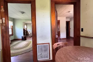 130 N 1st St, Franklin, NC 28734 - Photo 30