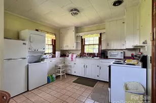 130 N 1st St, Franklin, NC 28734 - Photo 28