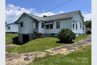 130 N 1st Street, Franklin, NC 28734 - Photo 20