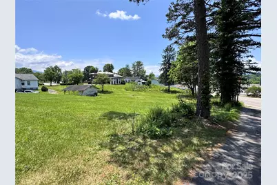 130 N 1st Street, Franklin, NC 28734 - Photo 8