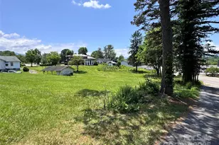 130 N 1st St, Franklin, NC 28734 - Photo 8