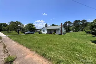 130 N 1st St, Franklin, NC 28734 - Photo 16