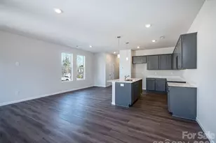 2505 Ruby Dixon Xing Dr, Gastonia, NC 28056 - Photo 4