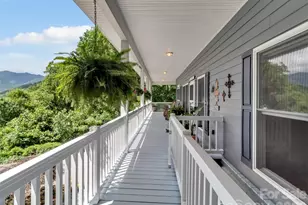 28 Mountain Breeze Dr, Maggie Valley, NC 28751 - Photo 4